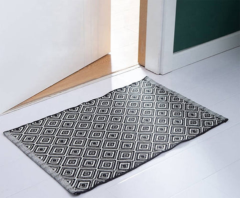 Black Geometric Diamond Layering Rug