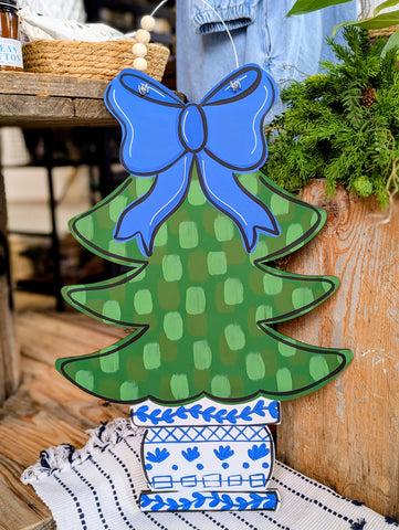 Chinoiserie Christmas Tree: Blue Door Hanger