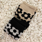 Modern Daisy Socks Set