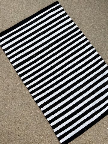 Black and White Thin Stripe Layering Rug